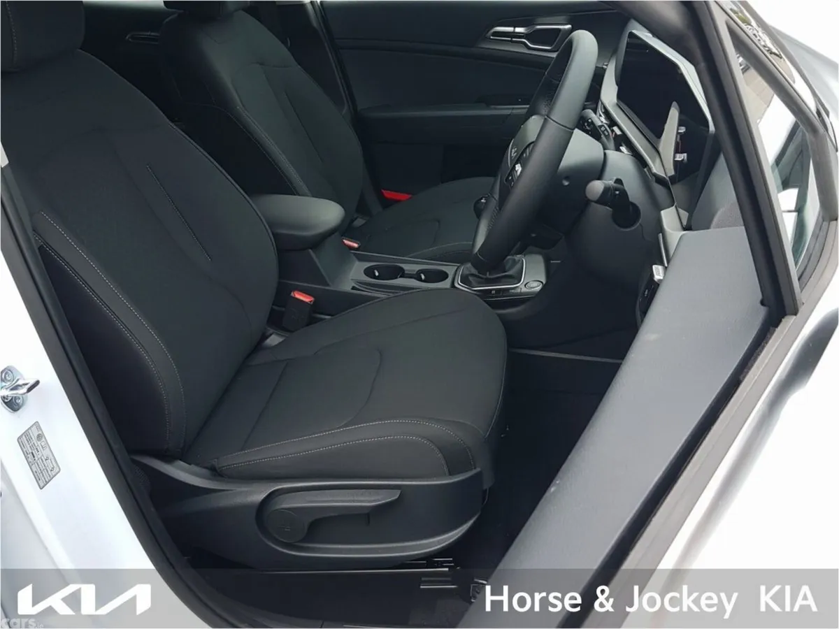 Kia Sportage SUV, Diesel Hybrid, 2026, White