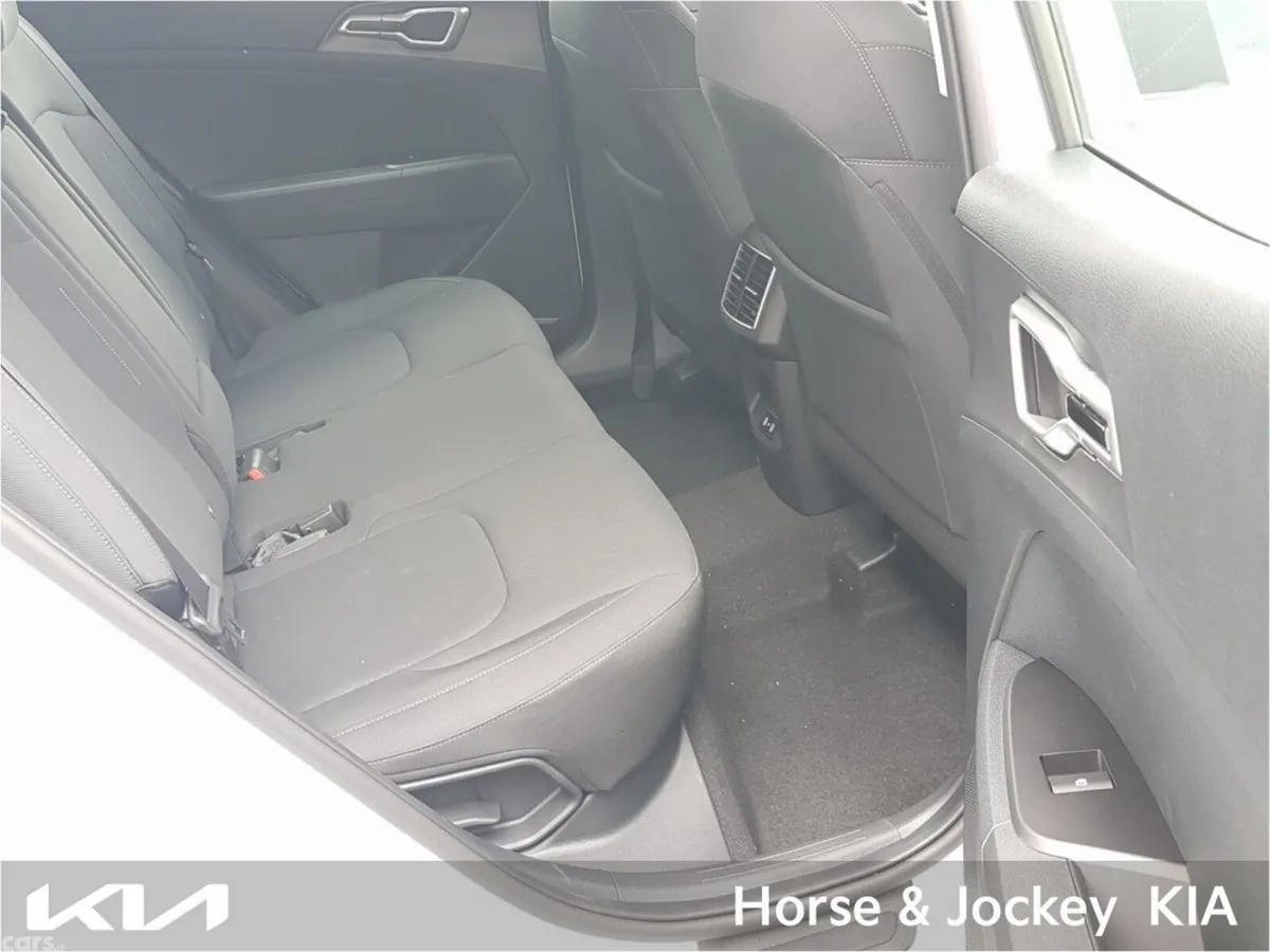 Kia Sportage SUV, Diesel Hybrid, 2026, White