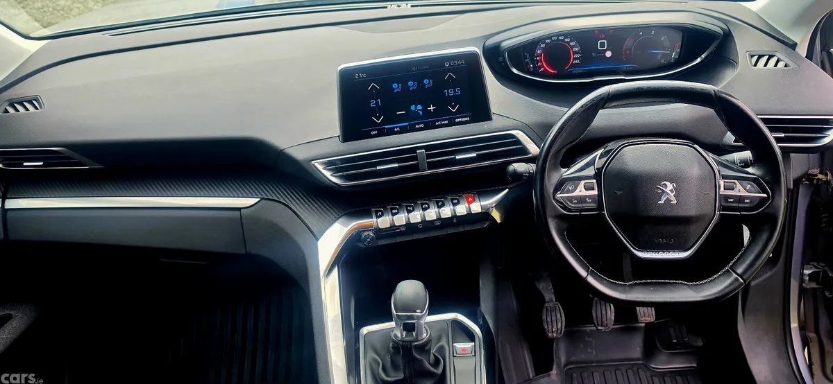 Peugeot 3008 MPV, Diesel, 2018, Grey