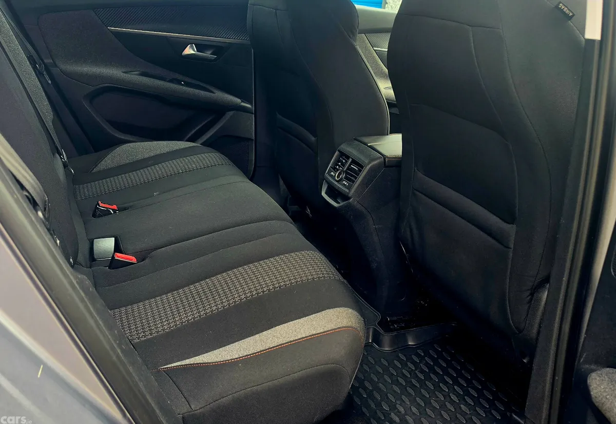 Peugeot 3008 MPV, Diesel, 2018, Grey