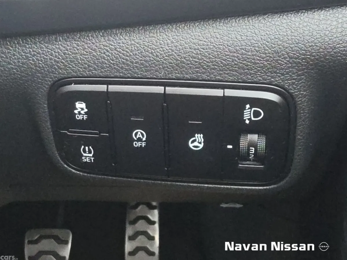 Hyundai Bayon Estate, Petrol, 2021, Red
