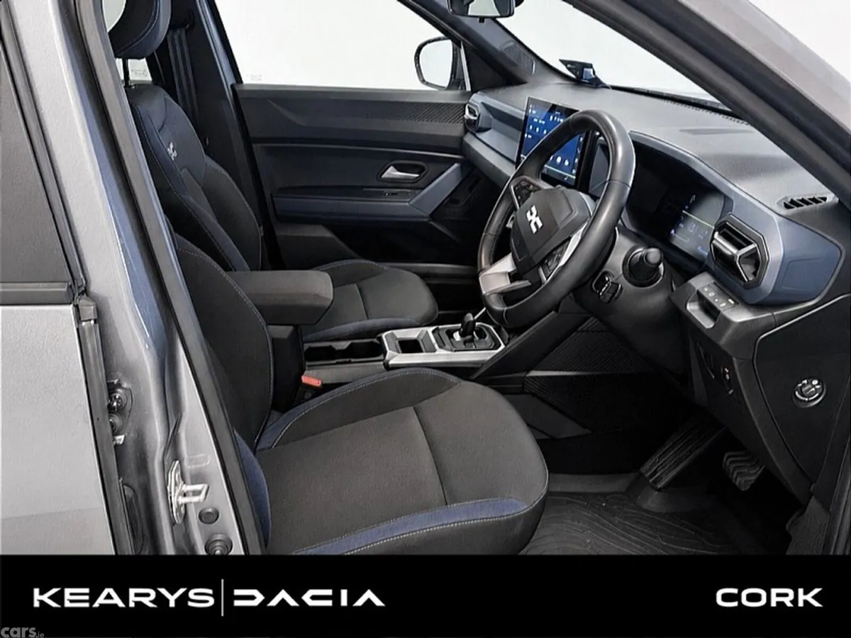 Dacia Duster SUV, Petrol Hybrid, 2026, Grey