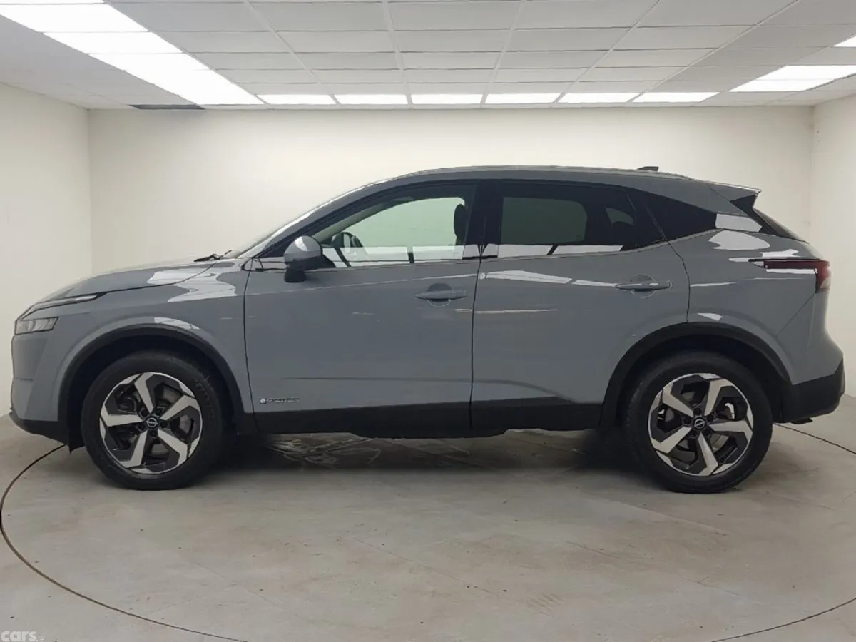 Nissan Qashqai MPV, Petrol Hybrid, 2023, Grey