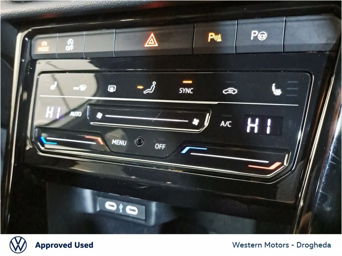 Volkswagen T-Roc SUV, Petrol, 2024, White