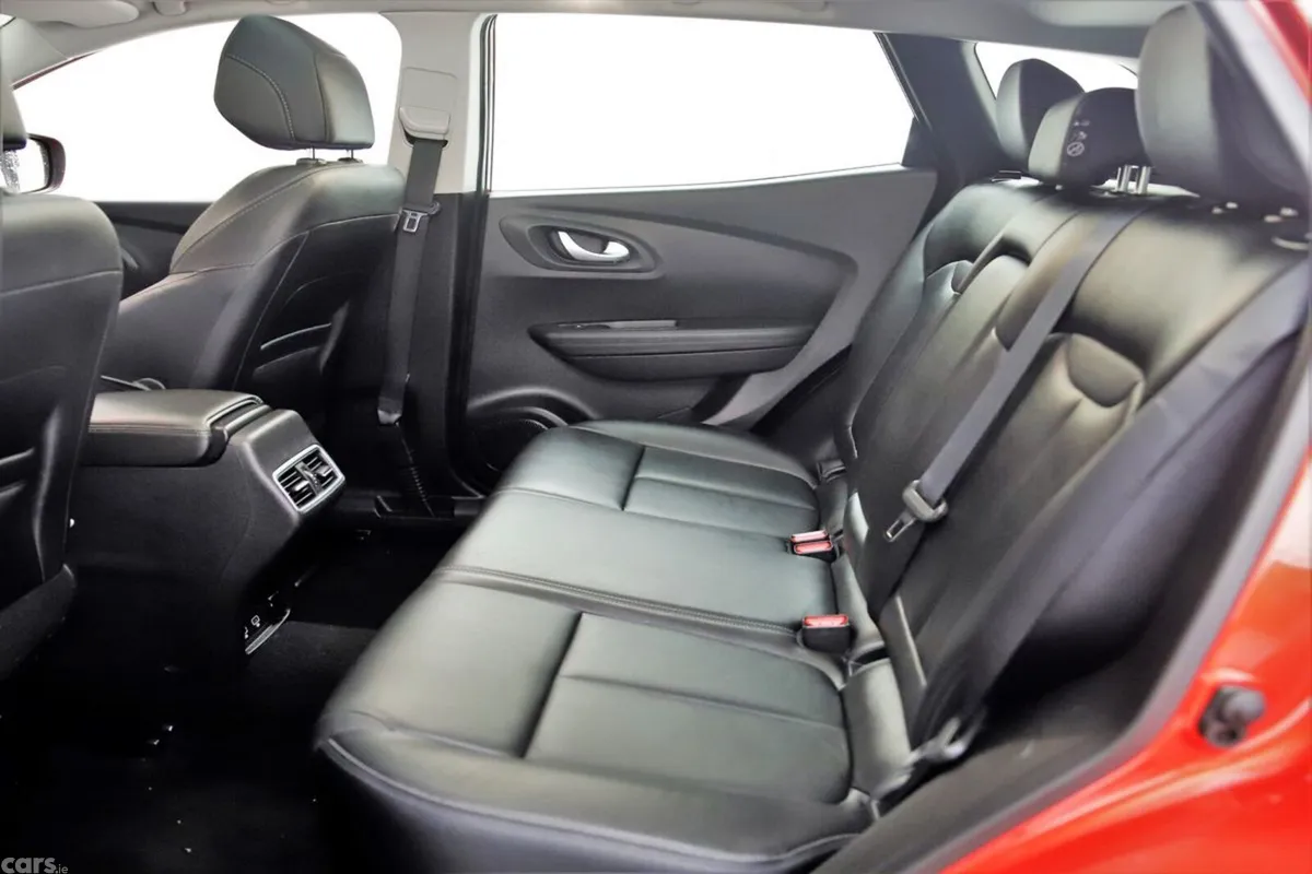 Renault Kadjar SUV, Petrol, 2019, Red