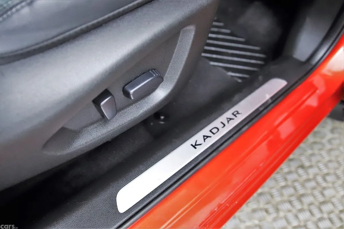 Renault Kadjar SUV, Petrol, 2019, Red