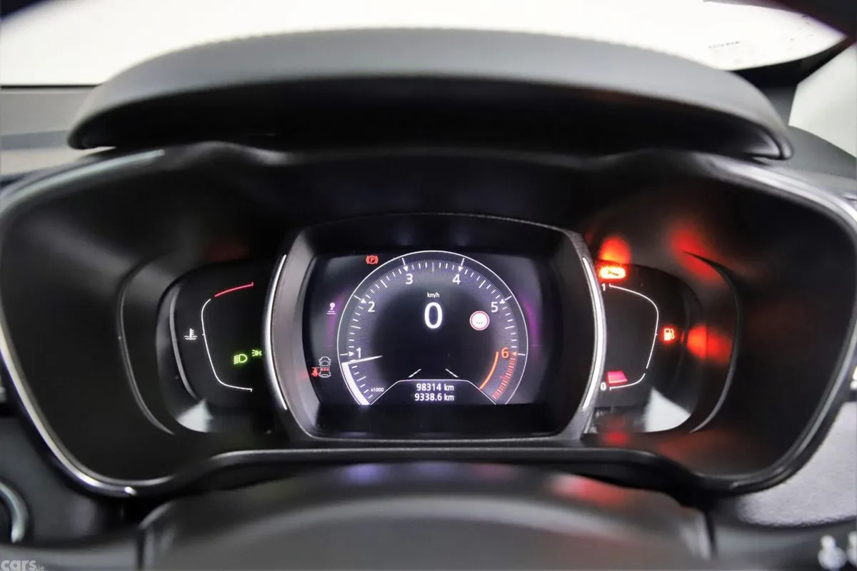 Renault Kadjar SUV, Petrol, 2019, Red
