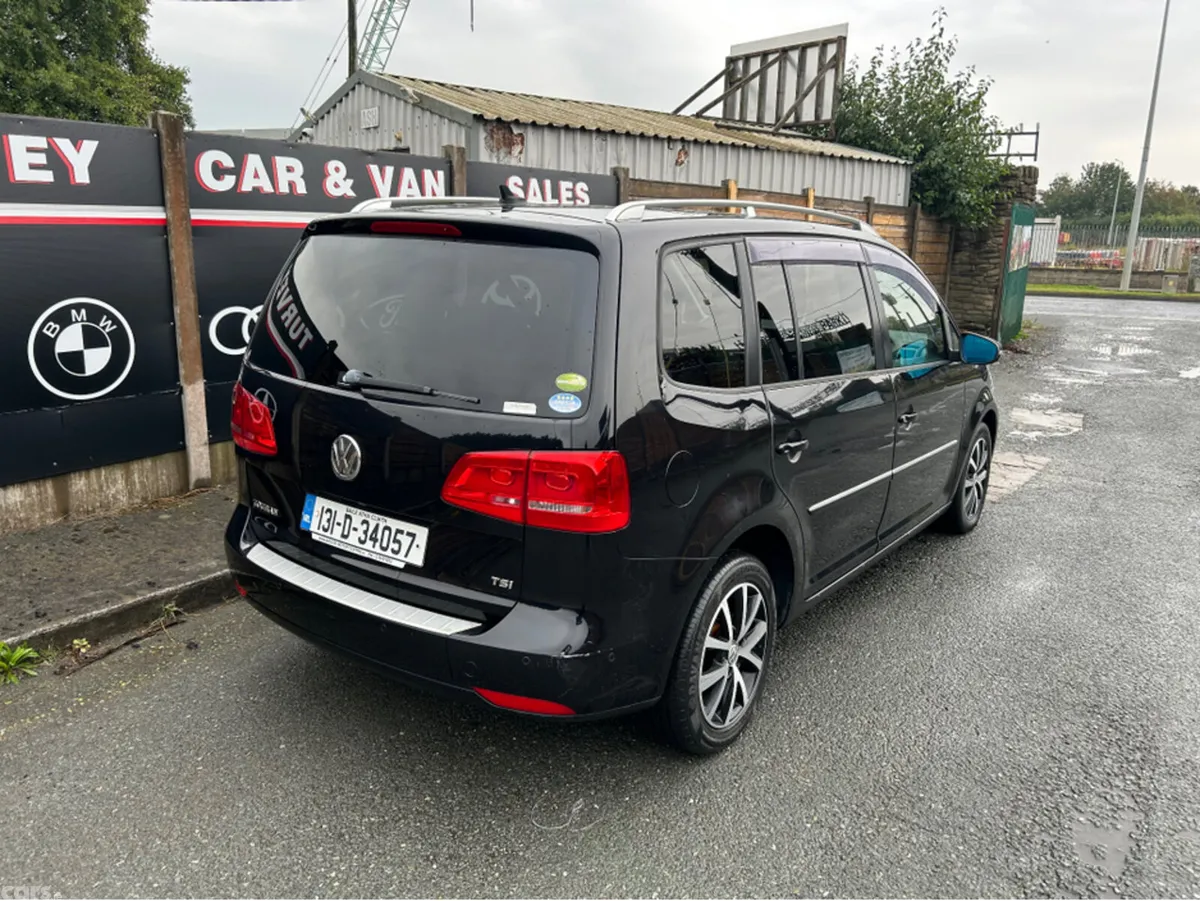 Volkswagen Touran MPV, Petrol, 2013, Black