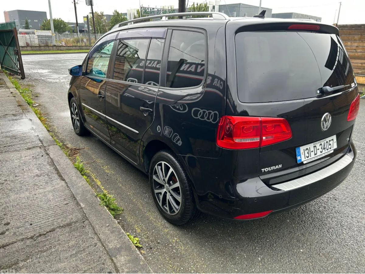 Volkswagen Touran MPV, Petrol, 2013, Black