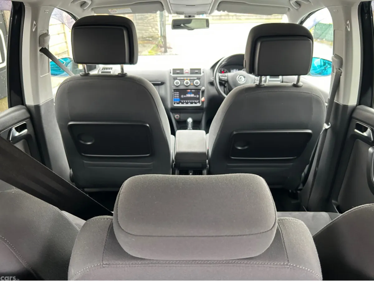Volkswagen Touran MPV, Petrol, 2013, Black
