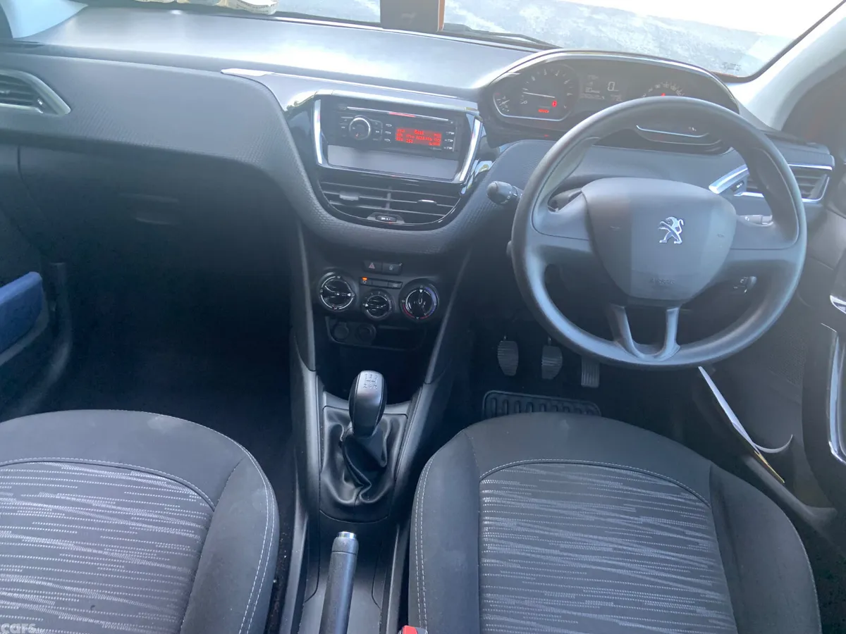 Peugeot 208 Hatchback, Petrol, 2016, Red