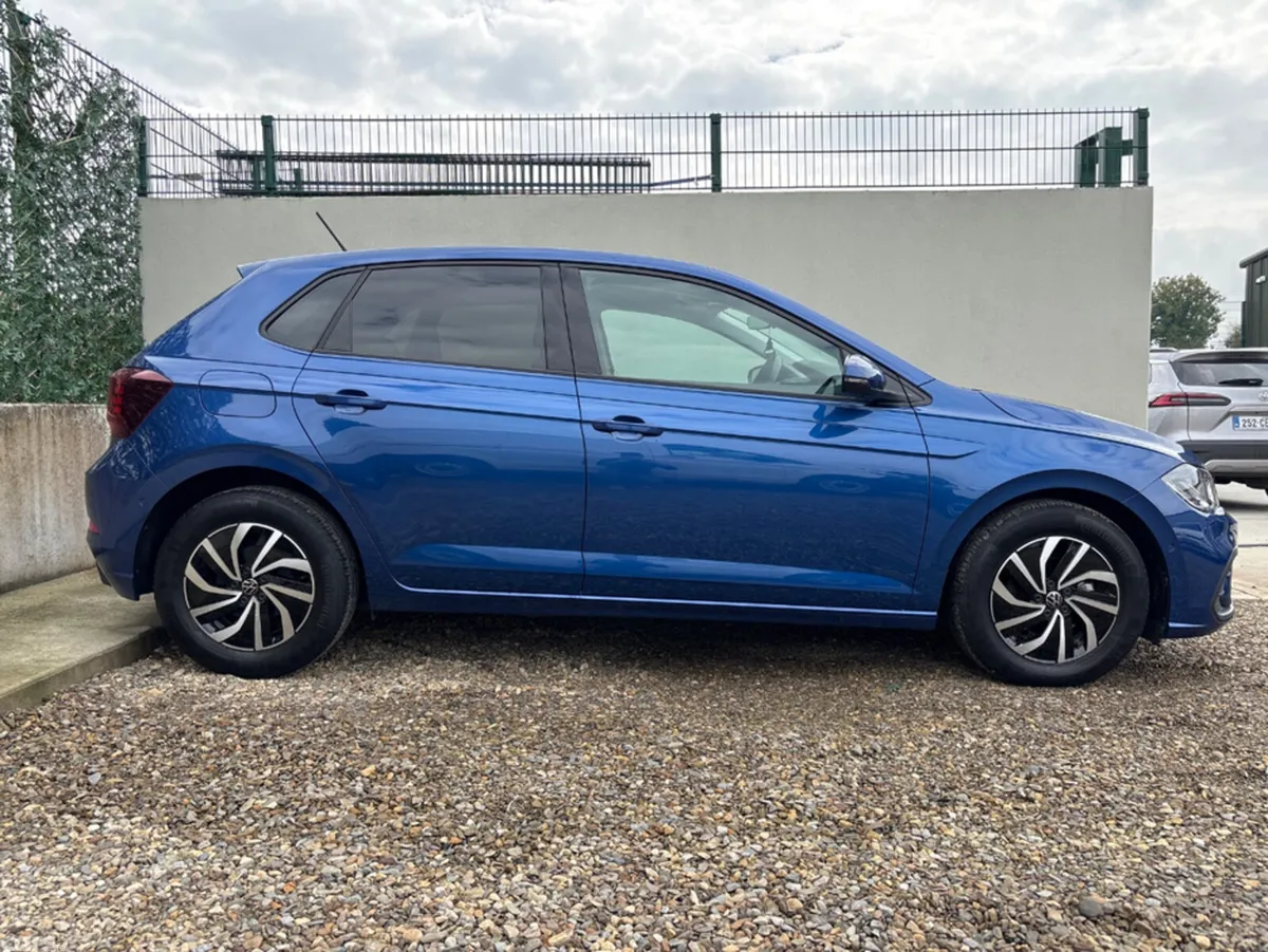 Volkswagen Polo Hatchback, Petrol, 2023, Blue