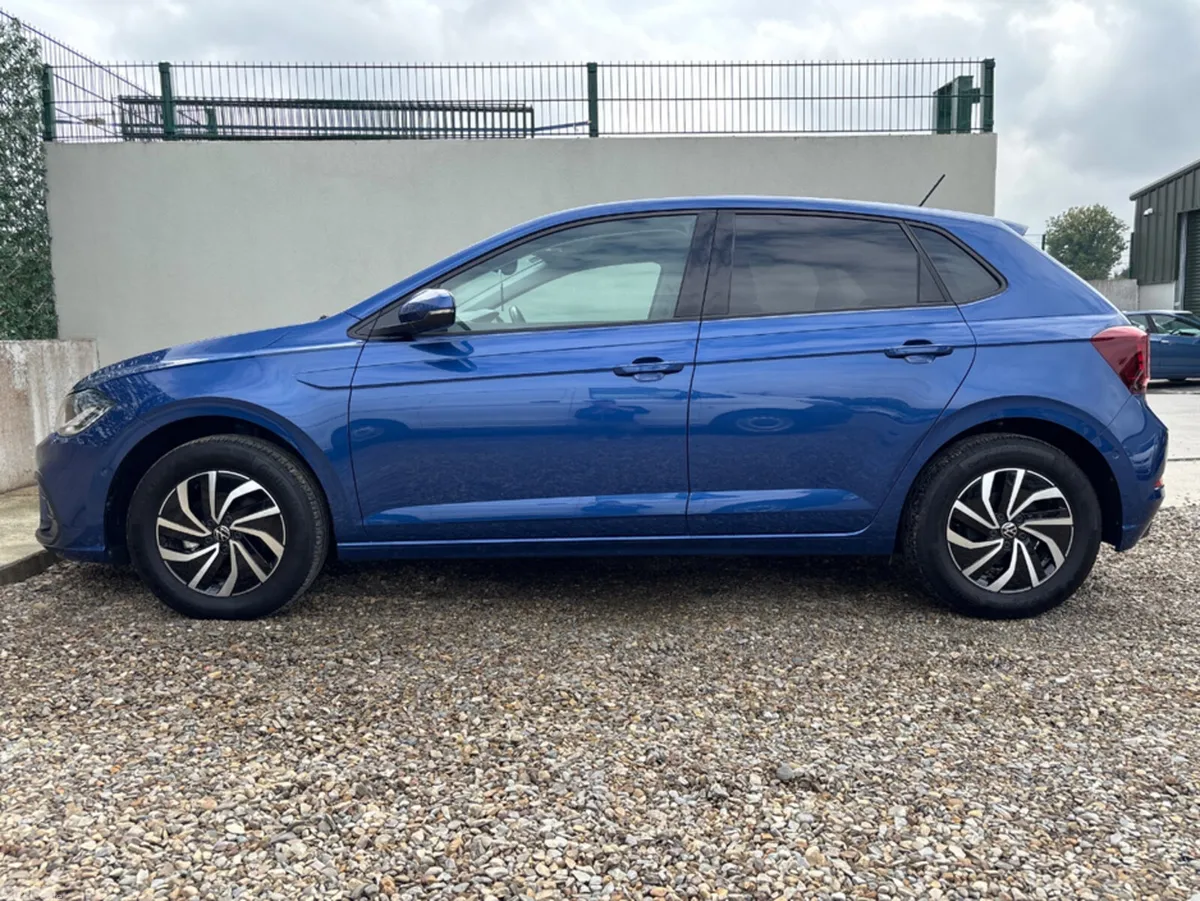Volkswagen Polo Hatchback, Petrol, 2023, Blue