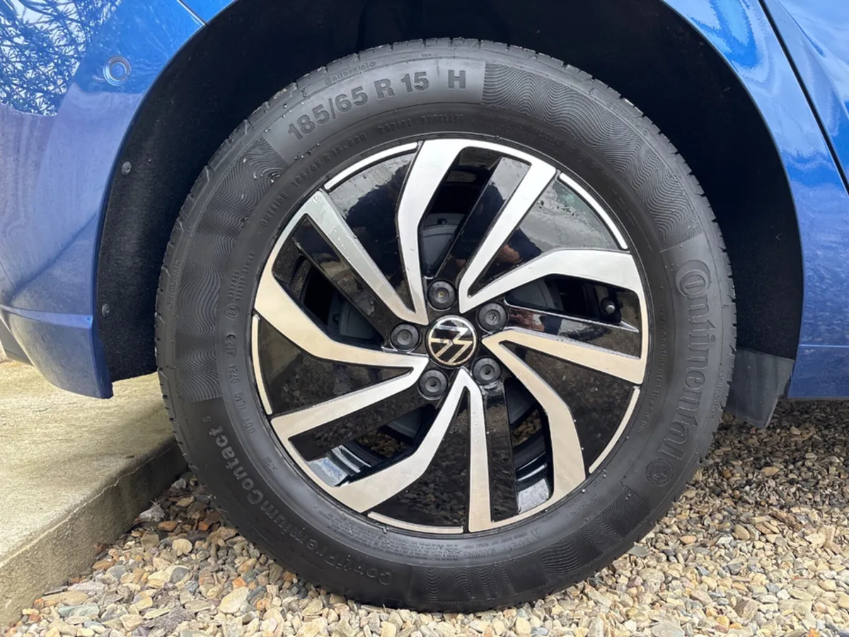 Volkswagen Polo Hatchback, Petrol, 2023, Blue