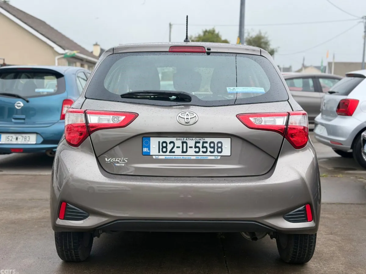 Toyota Yaris Hatchback, Petrol, 2018, Grey