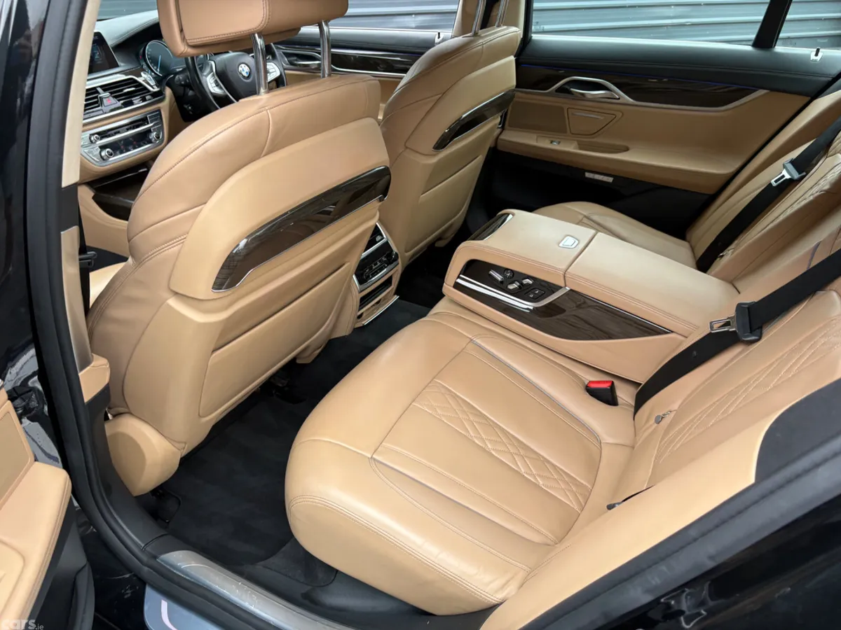 BMW 7-Series Saloon, Diesel, 2016, Black