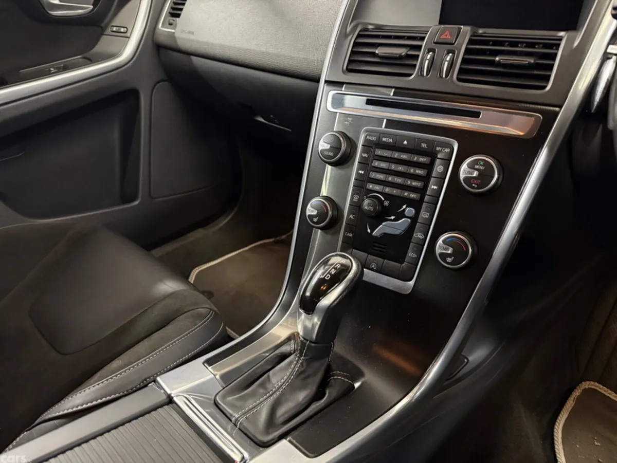 Volvo XC60 Estate, Diesel, 2015, Black