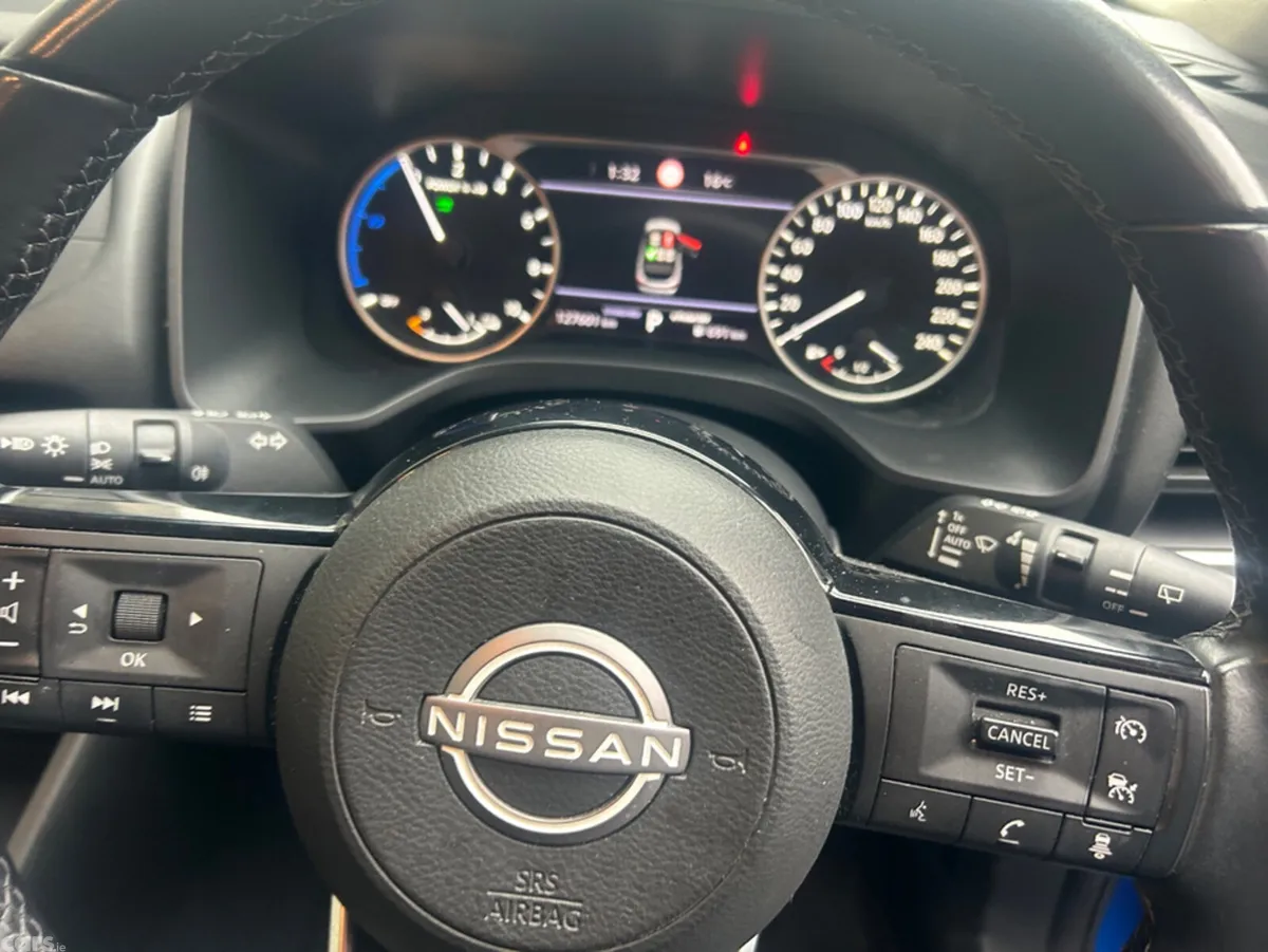 Nissan Qashqai MPV, Petrol Hybrid, 2023, Blue