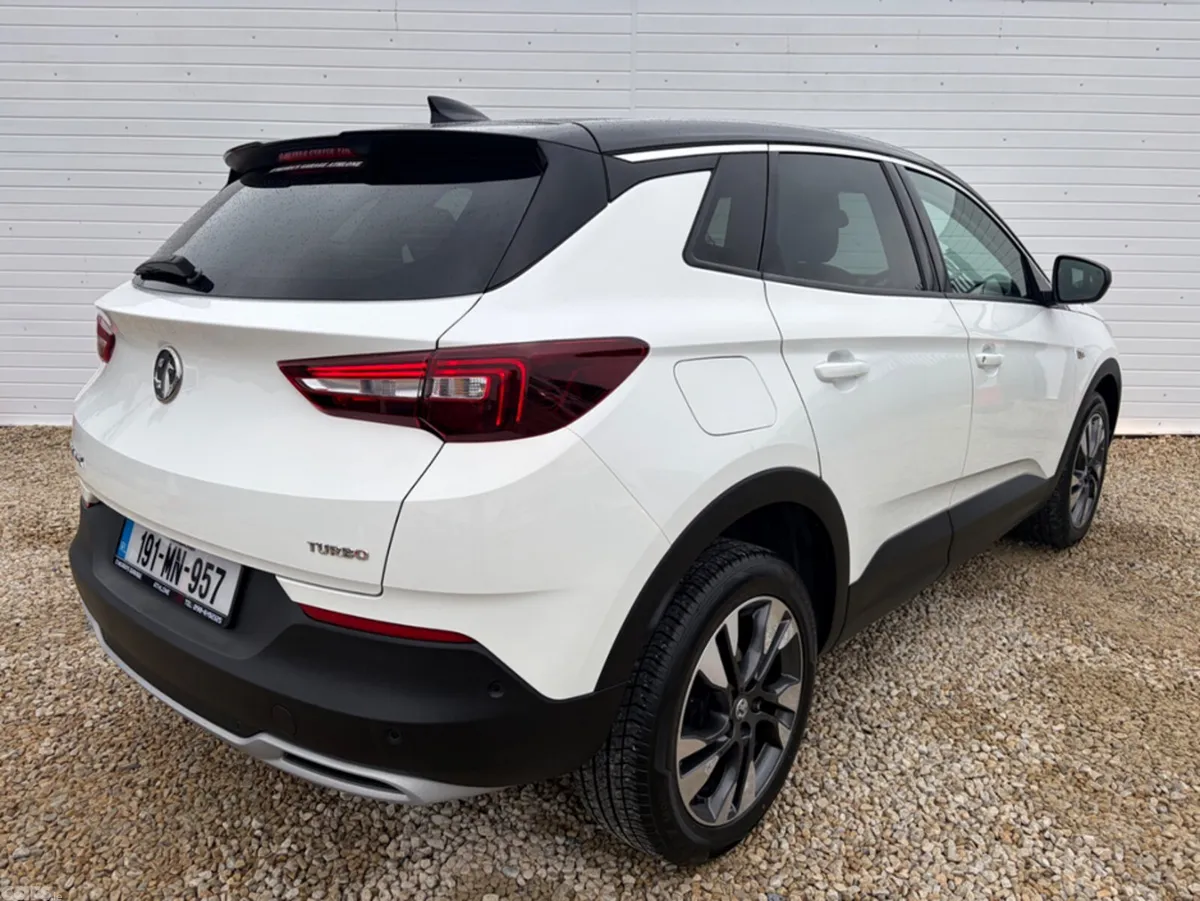 Vauxhall Grandland X Hatchback, Petrol, 2019, White