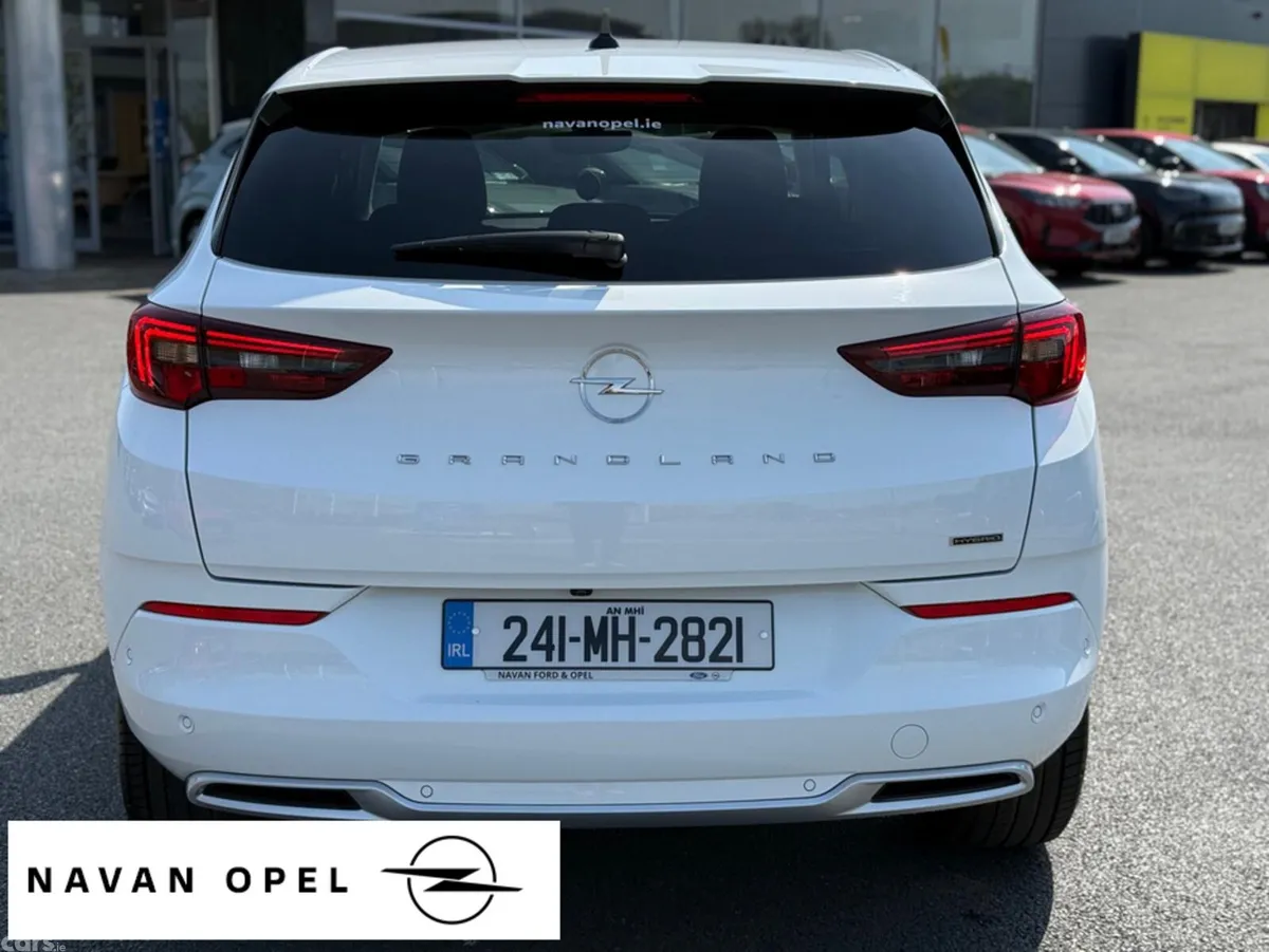 Opel Grandland SUV, Petrol Plug-in Hybrid, 2024, White