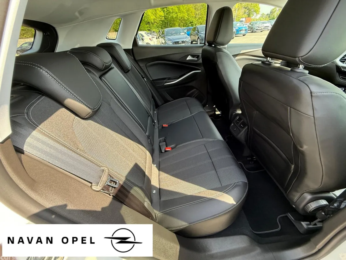 Opel Grandland SUV, Petrol Plug-in Hybrid, 2024, White