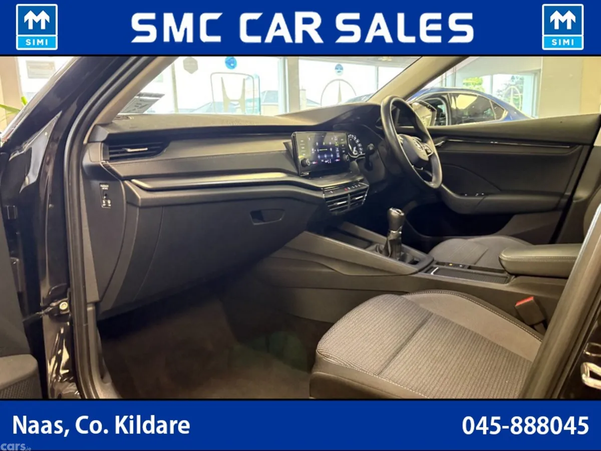 Skoda Octavia Hatchback, Diesel, 2022, Black