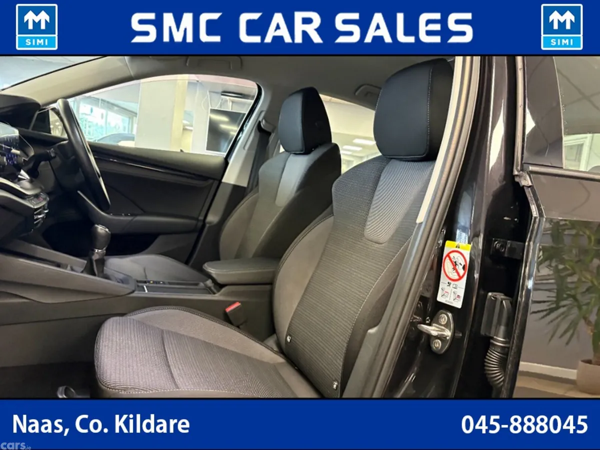 Skoda Octavia Hatchback, Diesel, 2022, Black