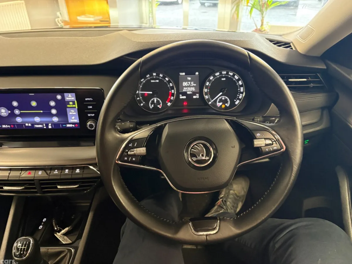 Skoda Octavia Hatchback, Diesel, 2022, Black