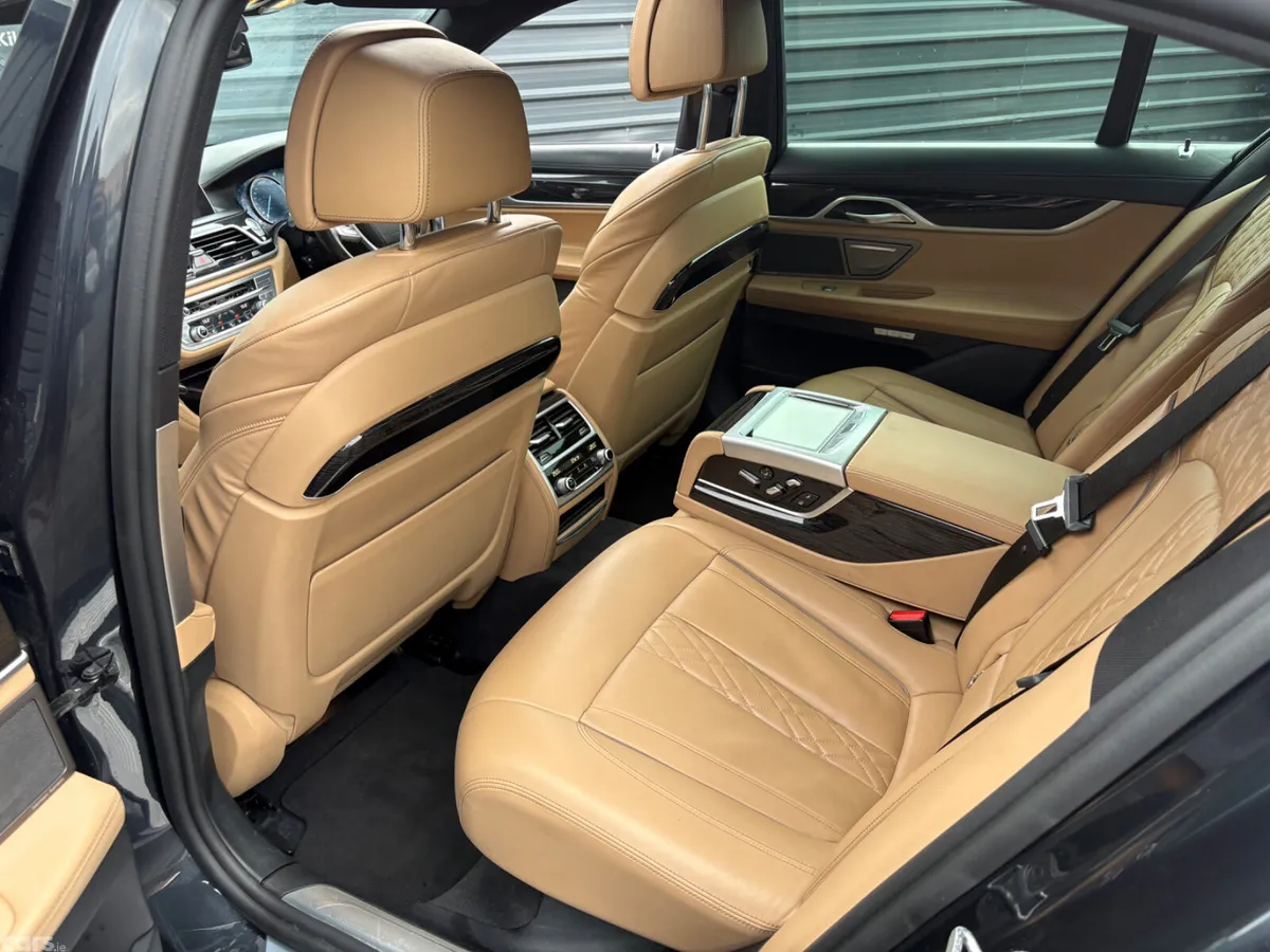 BMW 7-Series Saloon, Diesel, 2017, Grey