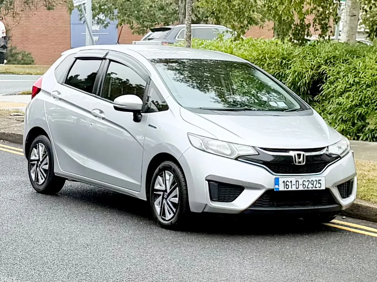 Honda Fit Hatchback, Petrol Hybrid, 2016, Silver