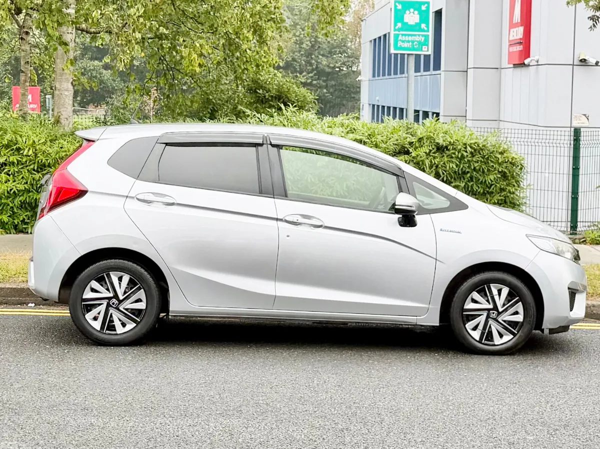 Honda Fit Hatchback, Petrol Hybrid, 2016, Silver