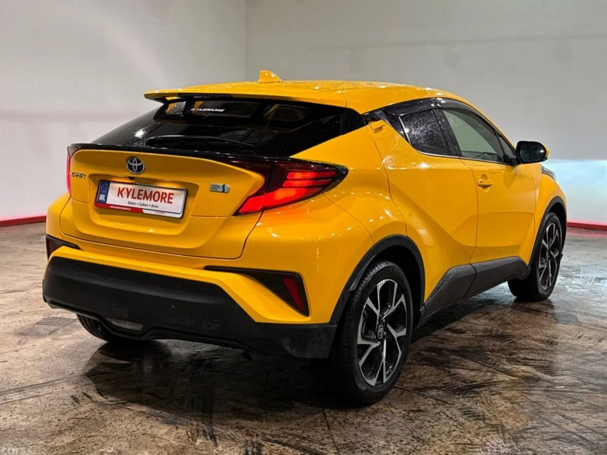 Toyota C-HR SUV, Petrol Hybrid, 2022, Yellow