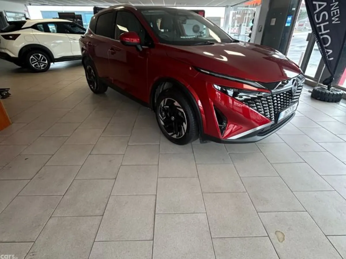 Nissan Qashqai MPV, Petrol Hybrid, 2026, Red
