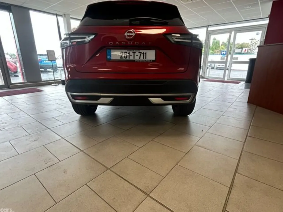 Nissan Qashqai MPV, Petrol Hybrid, 2026, Red