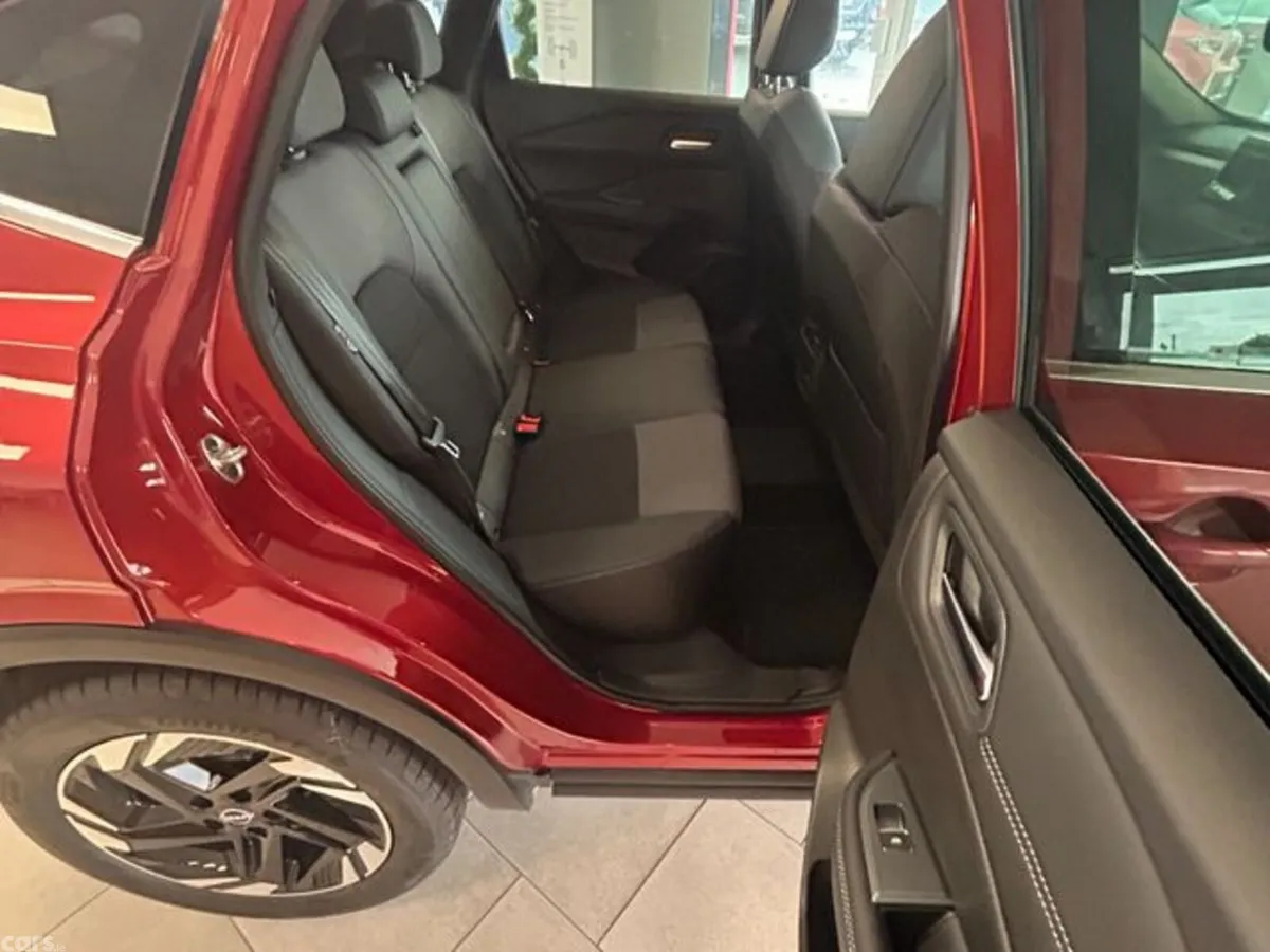 Nissan Qashqai MPV, Petrol Hybrid, 2026, Red