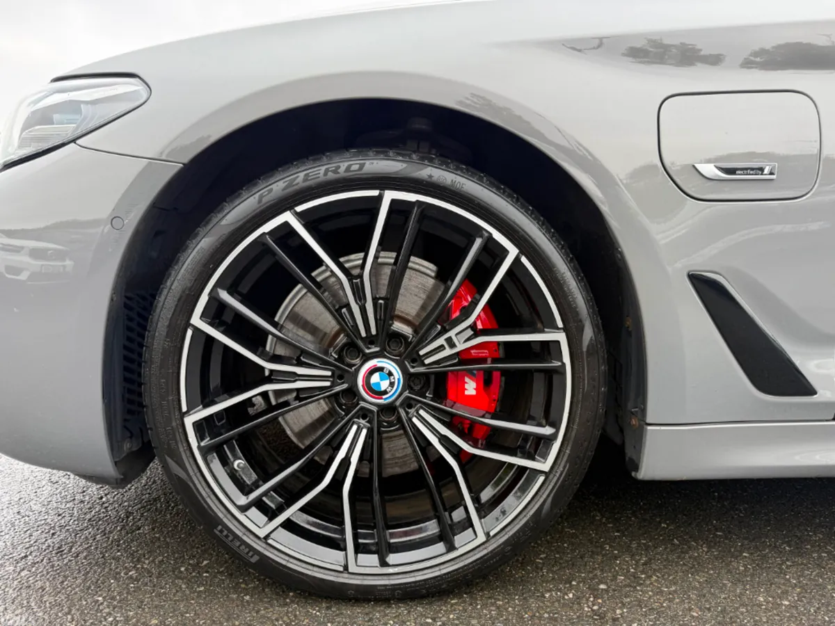 BMW 5-Series Saloon, Petrol Plug-in Hybrid, 2022, Grey