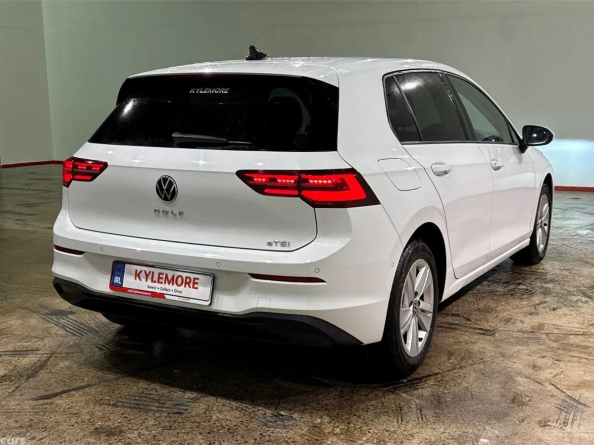 Volkswagen Golf Hatchback, Petrol, 2022, White