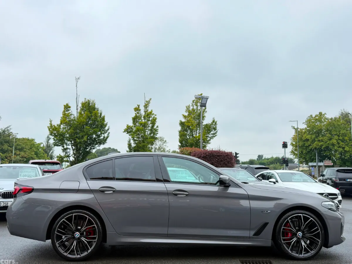 BMW 5-Series Saloon, Petrol Plug-in Hybrid, 2022, Grey