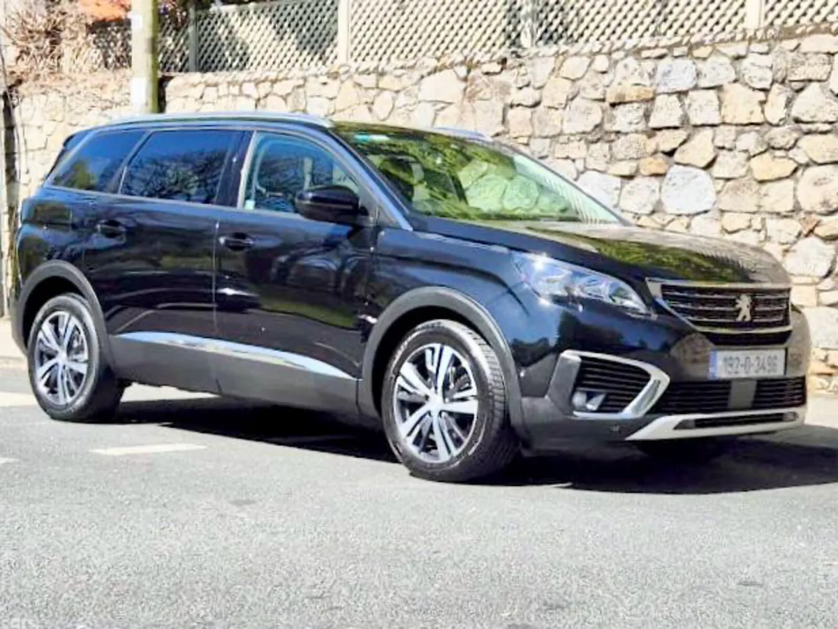Peugeot 5008 MPV, Diesel, 2019, Black