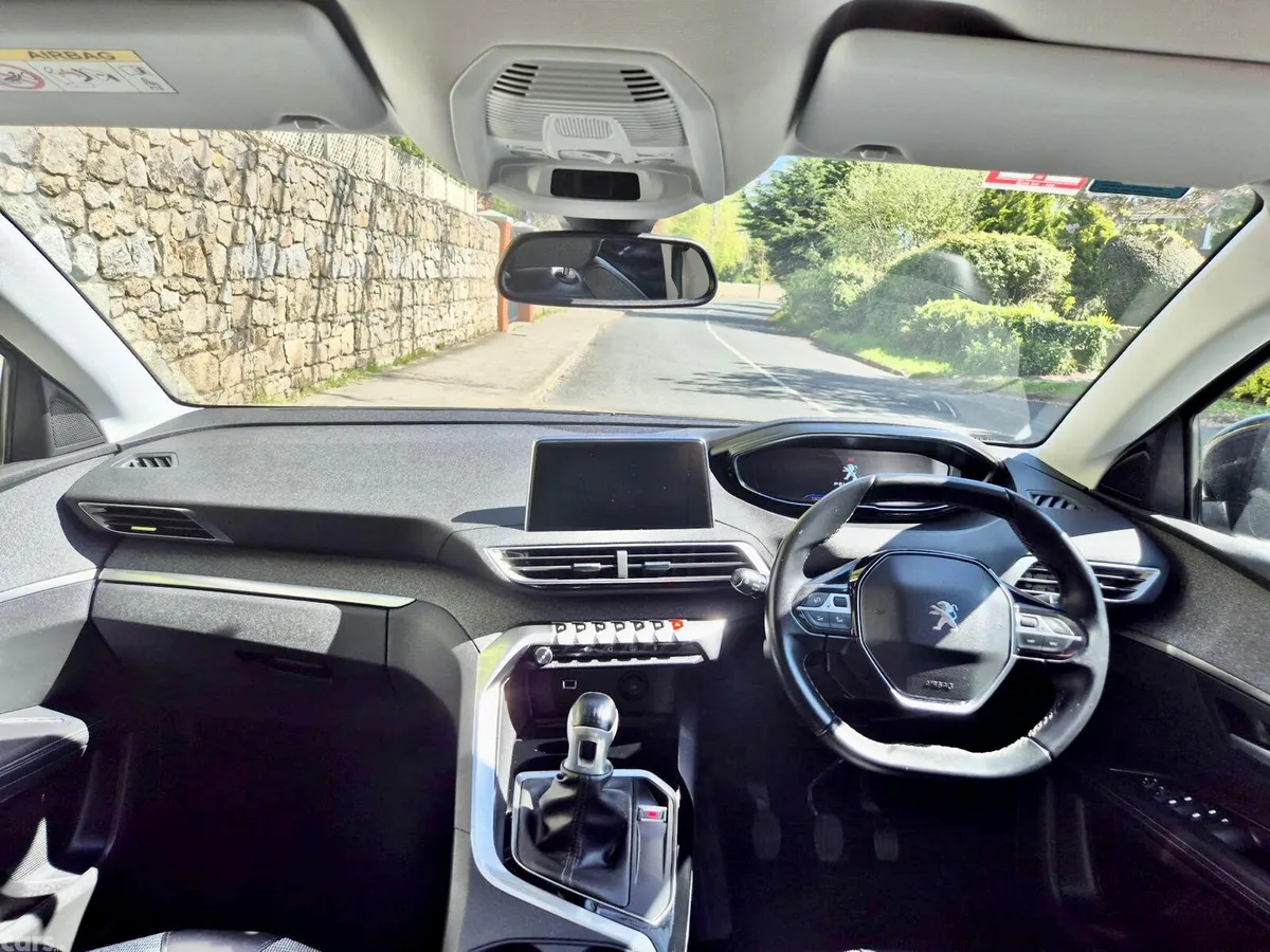 Peugeot 5008 MPV, Diesel, 2019, Black