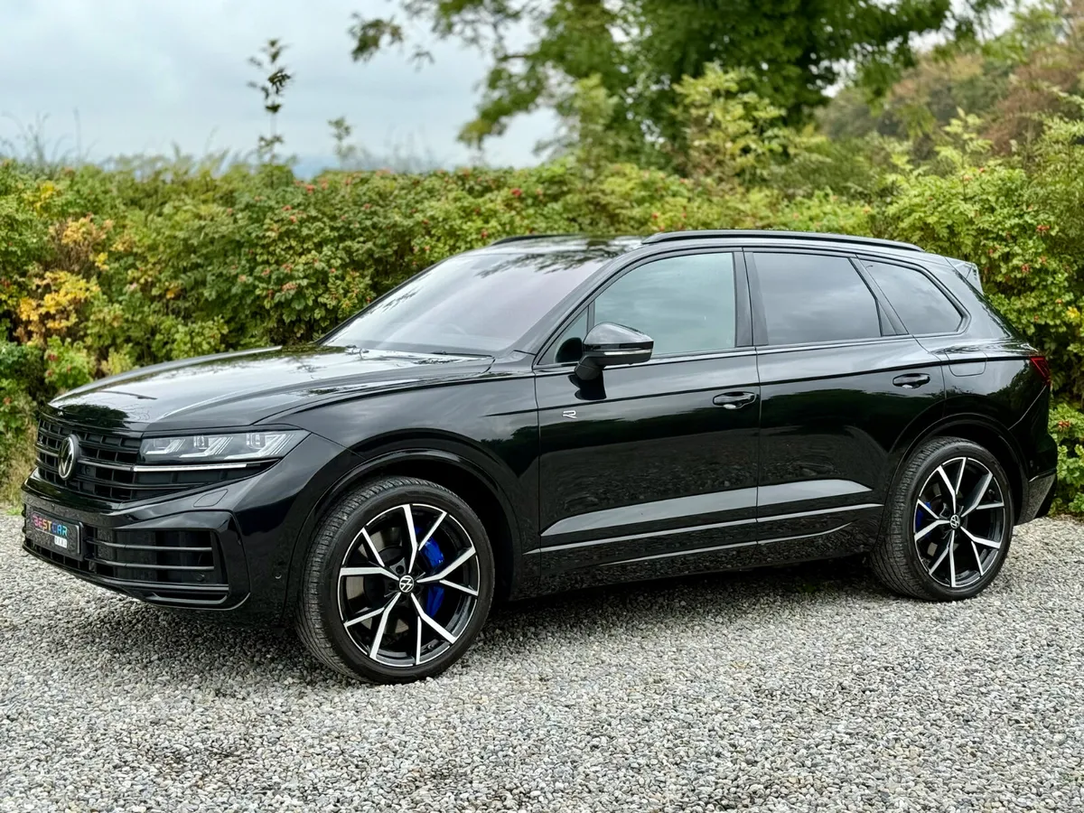 Volkswagen Touareg SUV, Petrol Plug-in Hybrid, 2024, Black