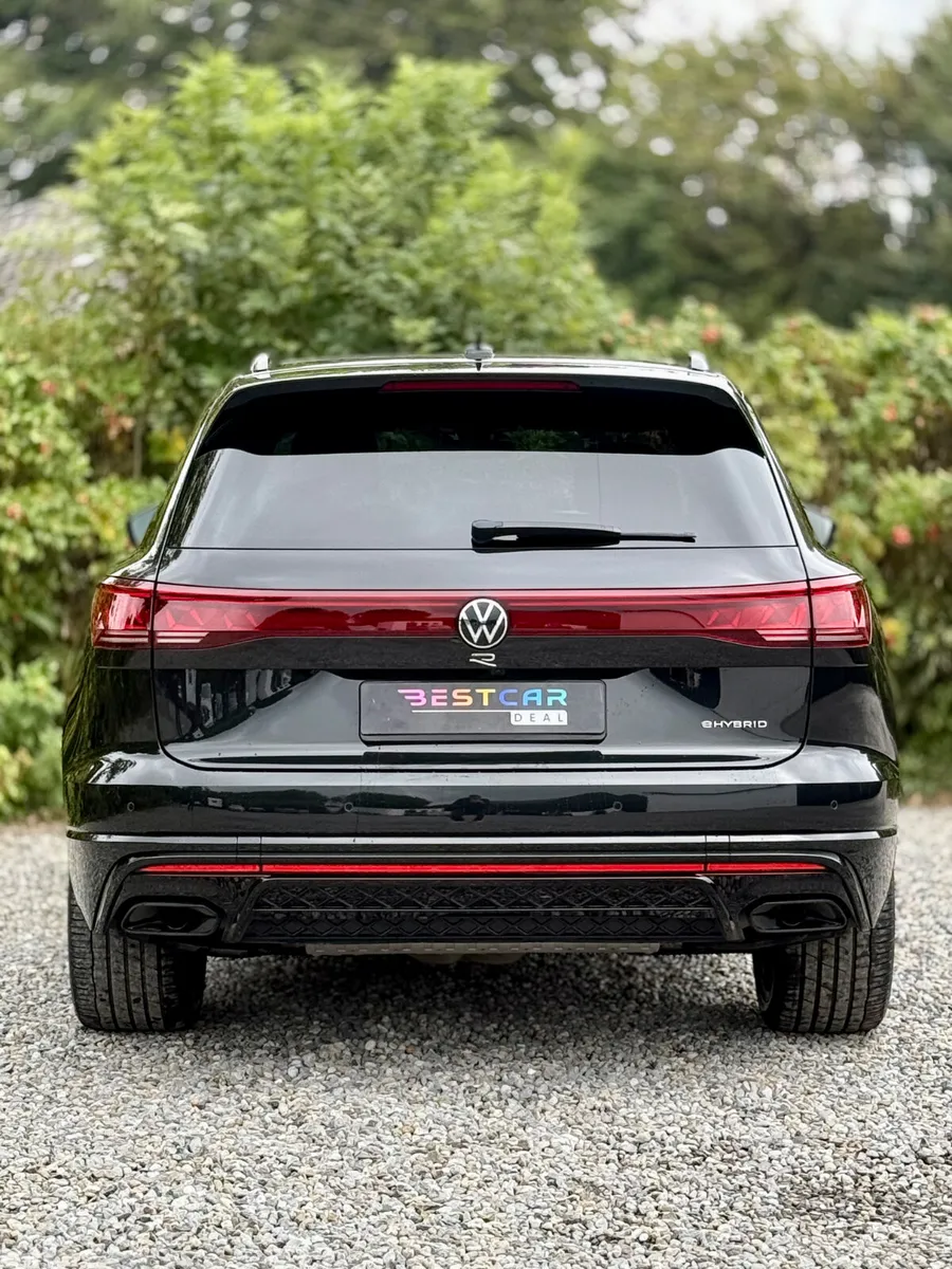 Volkswagen Touareg SUV, Petrol Plug-in Hybrid, 2024, Black