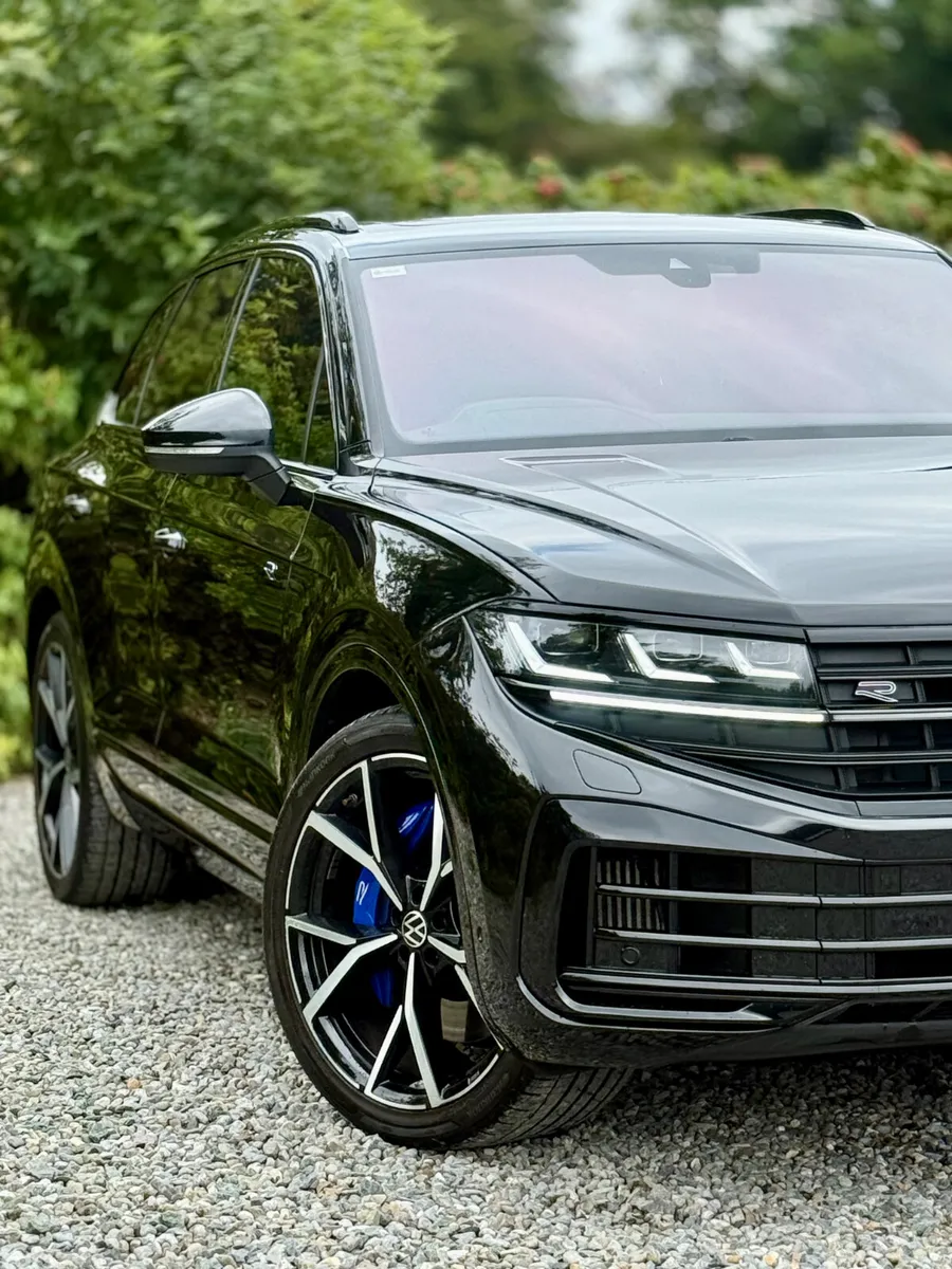 Volkswagen Touareg SUV, Petrol Plug-in Hybrid, 2024, Black