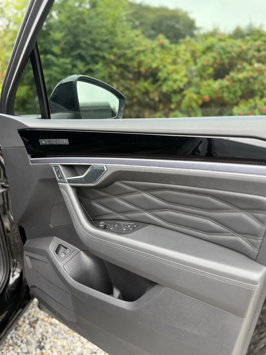 Volkswagen Touareg SUV, Petrol Plug-in Hybrid, 2024, Black
