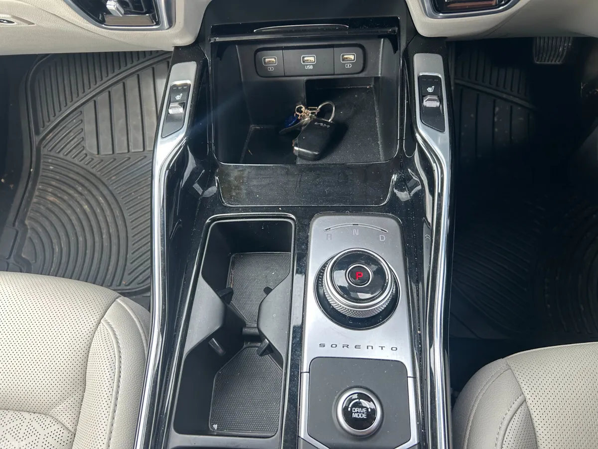Kia Sorento SUV, Diesel, 2023, Blue