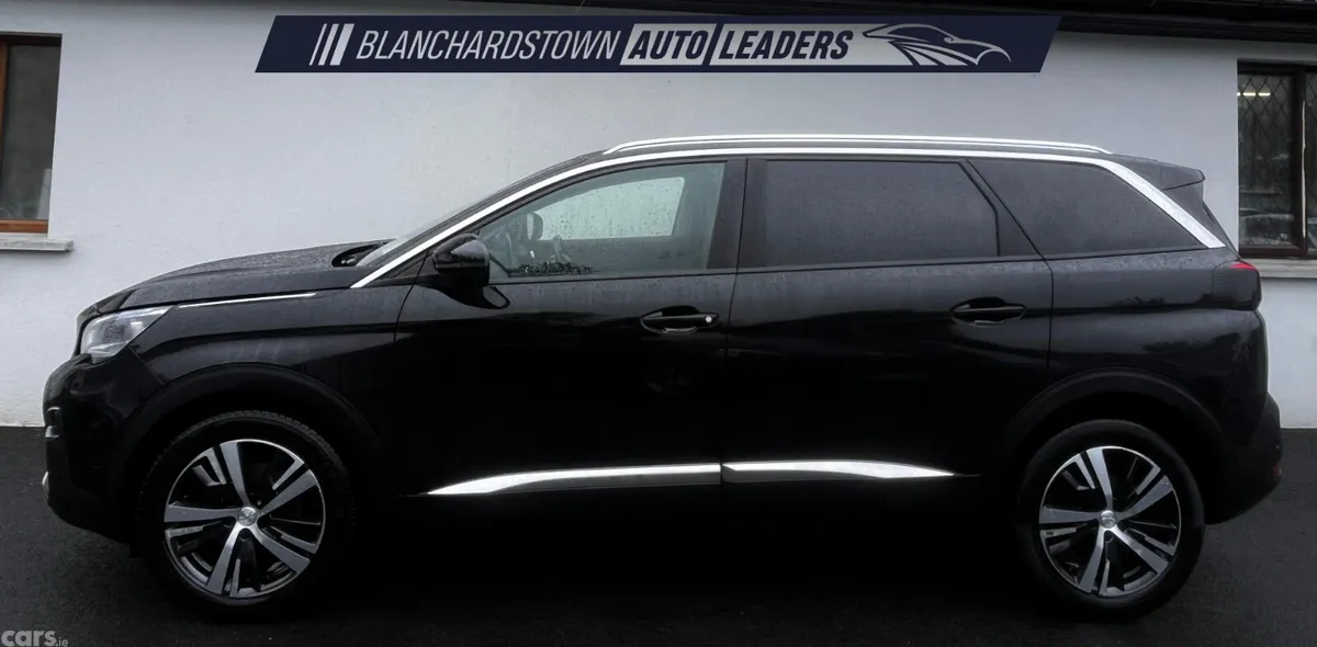 Peugeot 5008 SUV, Petrol, 2020, Black