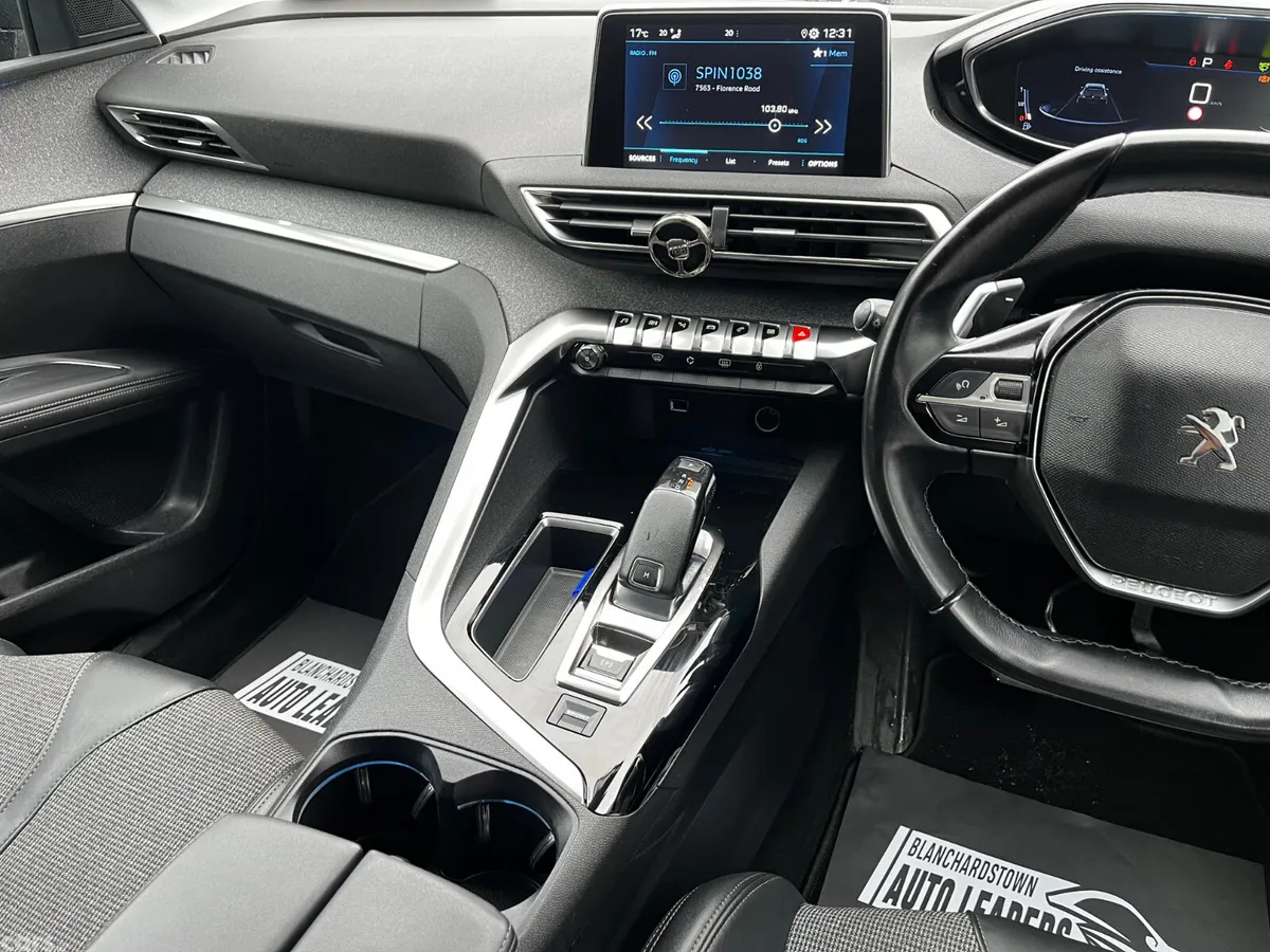 Peugeot 5008 SUV, Petrol, 2020, Black