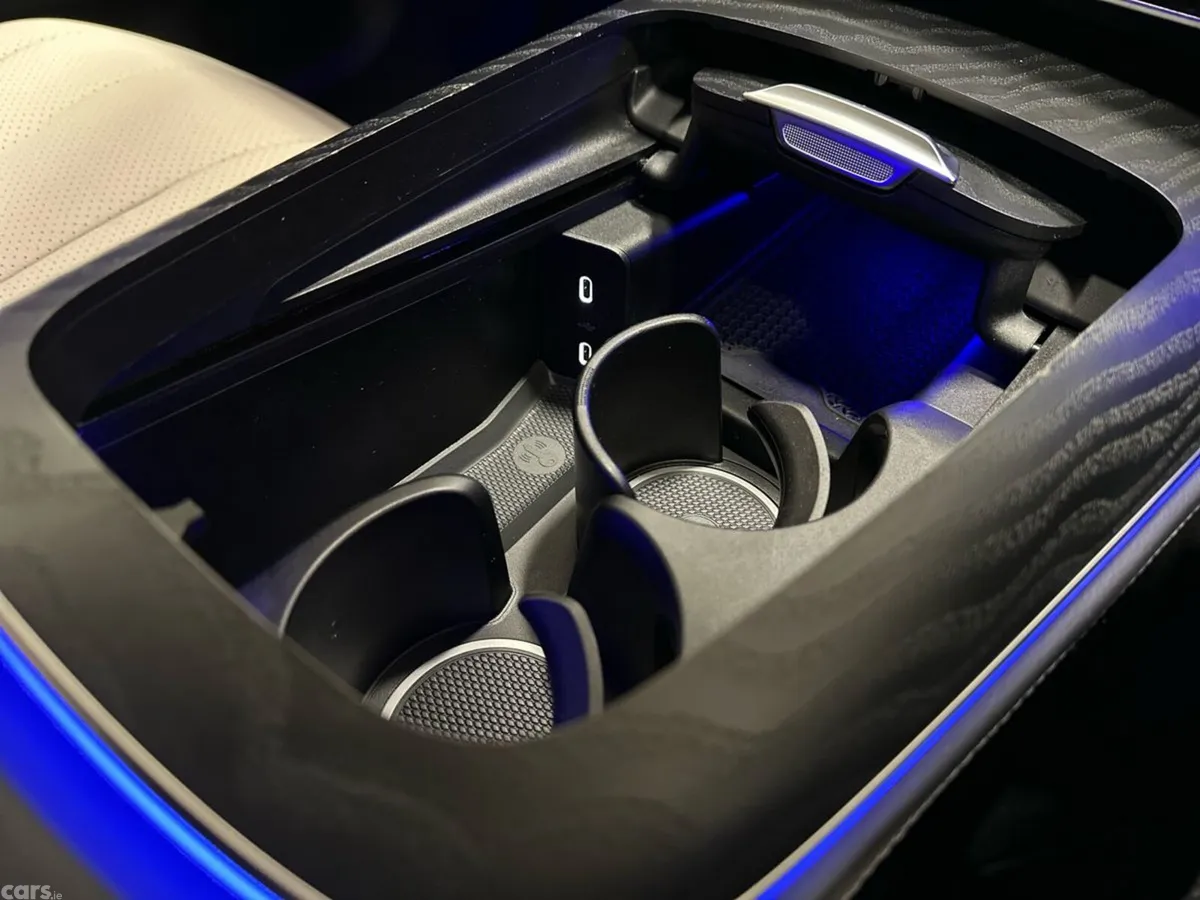 Mercedes-Benz E-Class Saloon, Diesel Plug-in Hybrid, 2024, Blue