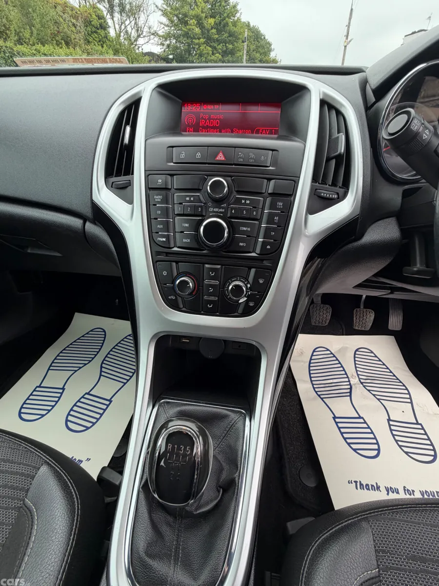 Vauxhall Astra Hatchback, Petrol, 2015, White