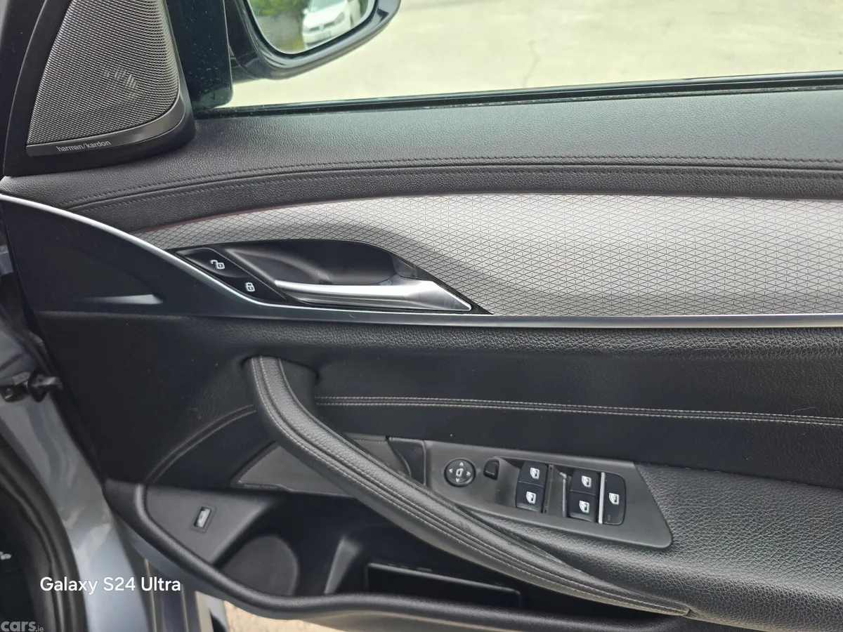 BMW 5-Series Saloon, Diesel, 2018, Blue